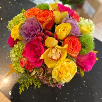 Greenwich Blooms Florist - Sunset Berry - Florists Near Me - Greenwich, Connecticut Greenwich Blooms Florist - Sunset Berry - Florists Near Me - Greenwich, Connecticut