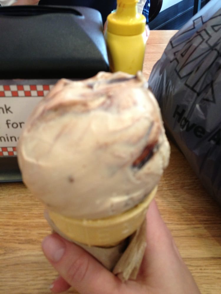 Chef Willie's Creamery Logo