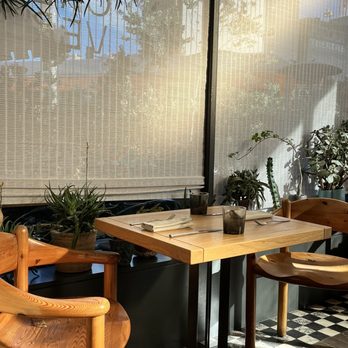 Cabrillo - Table - Breakfast & Brunch Near Me - Los Angeles, California