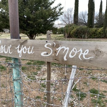 DA Ranch - S'mores area - Wineries Near Me - Cornville, Arizona DA Ranch - S'mores area - Wineries Near Me - Cornville, Arizona