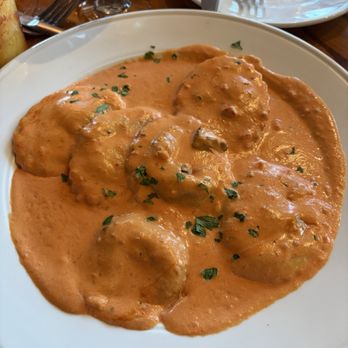 Raffaello Ristorante - Ravioli di Ricotta - Italian Near Me - San Pedro, California Raffaello Ristorante - Ravioli di Ricotta - Italian Near Me - San Pedro, California