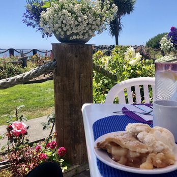 Gill's By The Bay - Seafood Near Me - Eureka, California