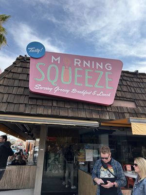 Morning Squeeze by null
