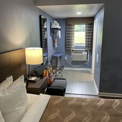 Quality Inn on the lake Clarksville- Boydton
