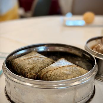 Big Ma's Kitchen - Glutinous rice in Lotus leaf wrap - Dim Sum Near Me - Rosemead, California
