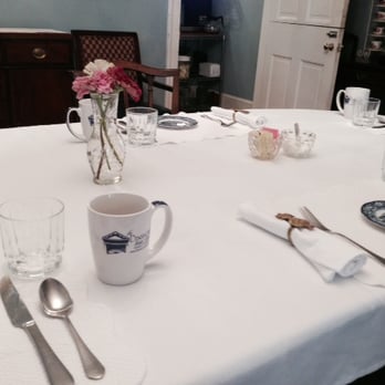 The Dinsmore House - Place setting at Dinsmore House - Bed & Breakfast Near Me - Charlottesville, Virginia The Dinsmore House - Place setting at Dinsmore House - Bed & Breakfast Near Me - Charlottesville, Virginia