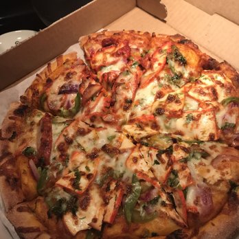 Papa Pancho Pizza - 1/2 Paneer Tika Masala  1/2 Chicken Tika Masala - Pizza Near Me - Edison, New Jersey