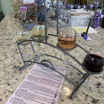 Purple Wolf Vineyard - Wine Tasting Room Near Me - Harrisonburg, Virginia