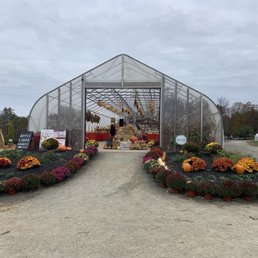 the entrance to the farm