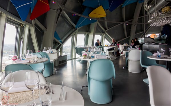 Atomium Restaurant by null