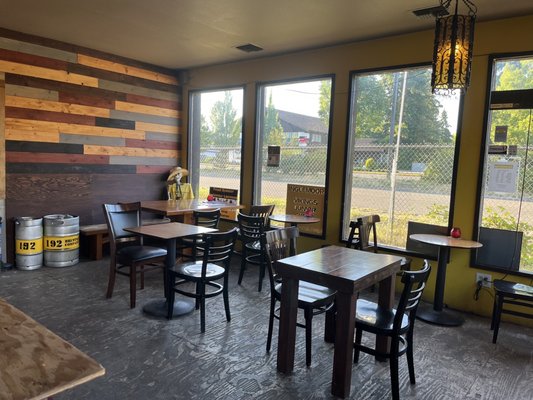192 Brewing Company / The Lake Trail Taproom by null