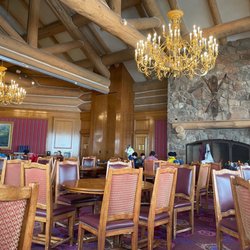 Snowbasin Resort - Ski resort lodge