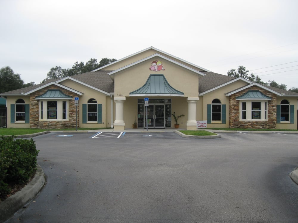 Creative World School - childcare center in Lithia, FL