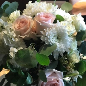 Easley Designs - Bouquet - Wedding Planning Near Me - Honolulu, Hawaii Easley Designs - Bouquet - Wedding Planning Near Me - Honolulu, Hawaii