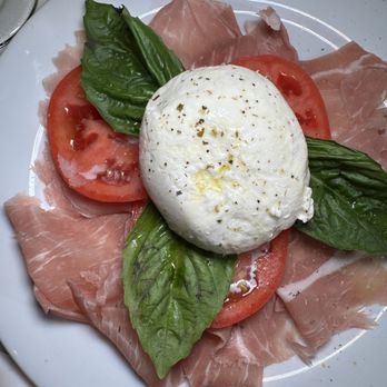 George's Restaurant & Lounge - Italian Near Me - Miami Beach, Florida George's Restaurant & Lounge - Italian Near Me - Miami Beach, Florida