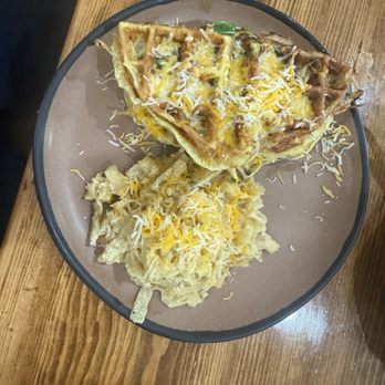 Pine Street Eats & Sweets - Breakfast omelet with  potatoes casserole - Breakfast & Brunch Near Me - Tomball, Texas