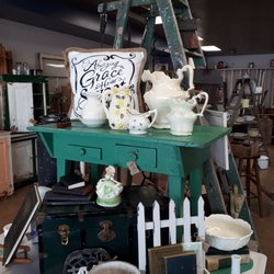Prairie Pickers Cafe - Oh the treasures we find. Loving this green primitive table. Check out those drawers!