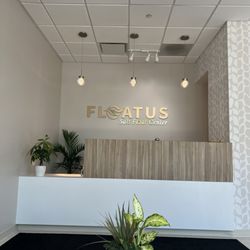Floatus Salt Float Center - Foyer