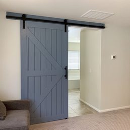 Sliding barn door Sliding barn door