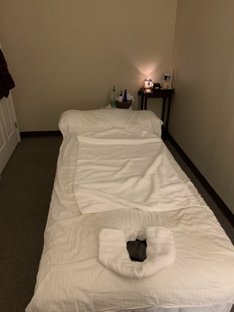 SERENITY MASSAGE 10 Reviews Massage Therapy 3949 Clark Rd