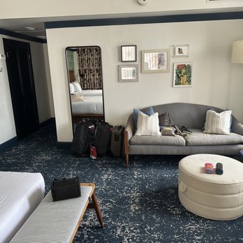 Hotel Revival Baltimore - Small sitting area. - Hotels Near Me - Baltimore, Maryland Hotel Revival Baltimore - Small sitting area. - Hotels Near Me - Baltimore, Maryland