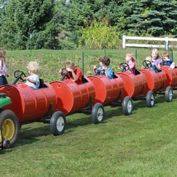 Gull Meadow Farms - The adorable tractor pull for kiddies.