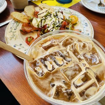 Cafe on 27 - Breakfast & Brunch Near Me - Topanga, California