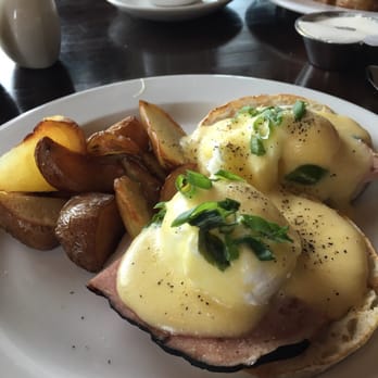 Meritage - Eggs Benedict - New American Near Me - Broomfield, Colorado