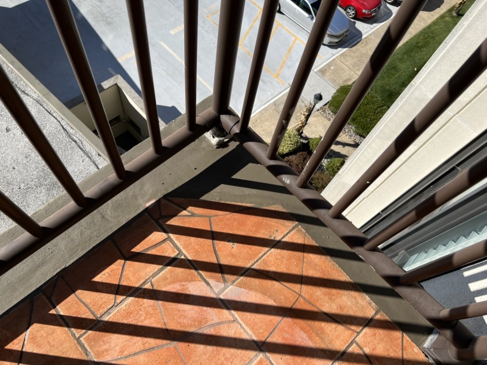 Slide of Jose Handyman