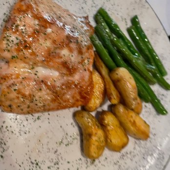 Eddie Merlot's - Salmon dinner, grilled - Seafood Near Me - Boston, Massachusetts