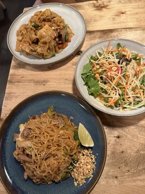 Chomp Chomp Thai kitchen by null