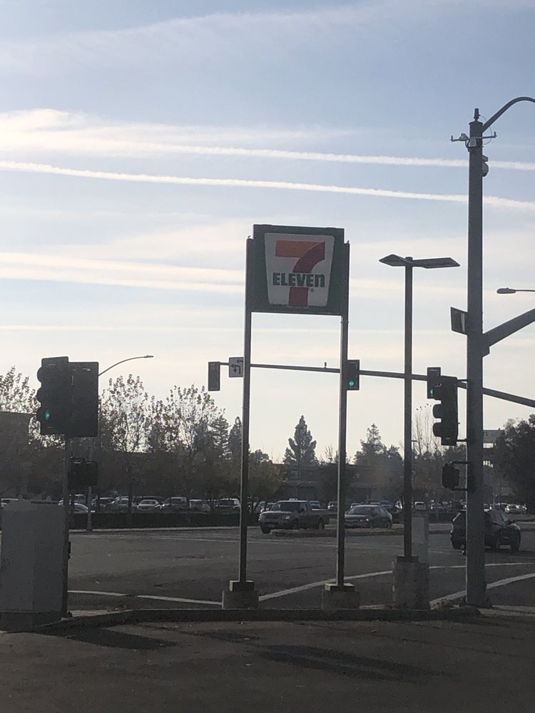 7ELEVEN Updated October 2024 26 Photos & 11 Reviews 1784 W Shaw, Fresno, California