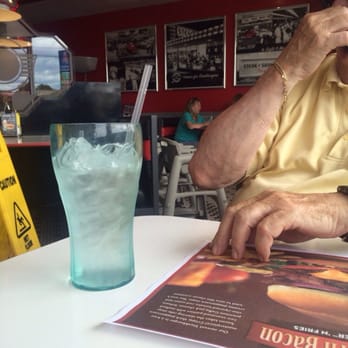 Steak ’n Shake - a man sitting at a table - Burgers Near Me - Ft. Oglethorpe, Georgia Steak ’n Shake - a man sitting at a table - Burgers Near Me - Ft. Oglethorpe, Georgia
