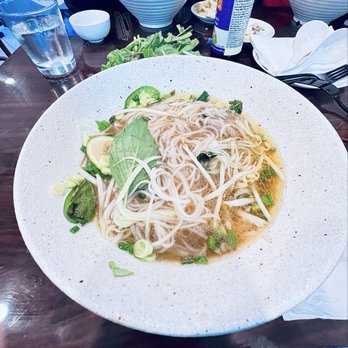 Ipho - #5 beef pho - Vietnamese Near Me - Lincolnwood, Illinois