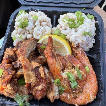 Keep’em Koming - Combo plate of garlic shrimp and garlic chicken. - Food Trucks Near Me - Bremerton, Washington Keep’em Koming - Combo plate of garlic shrimp and garlic chicken. - Food Trucks Near Me - Bremerton, Washington