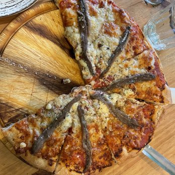 Tinto y Tapas - Yummy anchovy blue cheese pizza. - Tapas/Small Plates Near Me - Madrid, M Tinto y Tapas - Yummy anchovy blue cheese pizza. - Tapas/Small Plates Near Me - Madrid, M