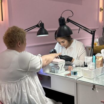 Luxy Nails and Beauty - Fotima - nail artist technician - Cosmetics & Beauty Supply Near Me - Orlando, Florida