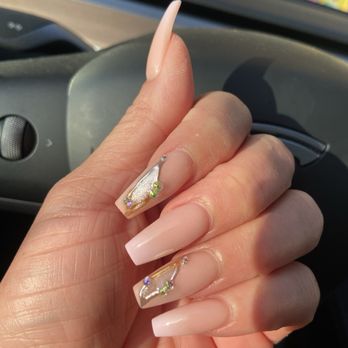 Kim Nail Salon - Nail Salons Near Me - Compton, California