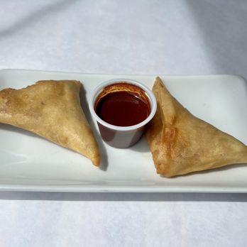 Enjera Restaurant - Sambusa Veggie - Ethiopian Near Me - Arlington, Virginia