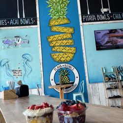 Playa Bowls - Pura Vida Goldie Mango Bowl