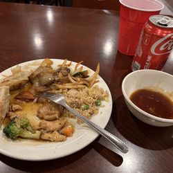 Buffet House - Potstickers, chicken & broccoli, Chinese, rice, and other food items