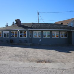Fenelon Fish & Grill - Exterior