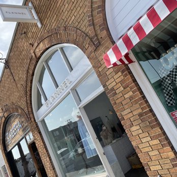 Flannel - Exterior of Flannel off Abbot Kinney - Women's Clothing Near Me - Los Angeles, California Flannel - Exterior of Flannel off Abbot Kinney - Women's Clothing Near Me - Los Angeles, California