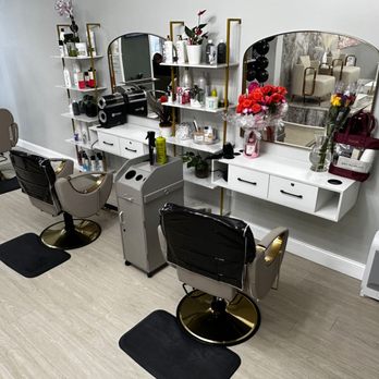 La More Beauty Lounge - Hair Salons Near Me - Lynn, Massachusetts La More Beauty Lounge - Hair Salons Near Me - Lynn, Massachusetts