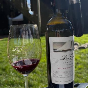 Dry Creek Vineyard - Zinfandel - Wineries Near Me - Healdsburg, California Dry Creek Vineyard - Zinfandel - Wineries Near Me - Healdsburg, California
