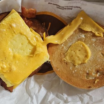 McDonald's - They claim to have put a dab of sauce on my begal sandwich. But where is it then?? - Fast Food Near Me - Warren, Ohio McDonald's - They claim to have put a dab of sauce on my begal sandwich. But where is it then?? - Fast Food Near Me - Warren, Ohio