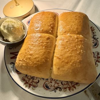 Maggiano's Little Italy - Truffle Garlic Bread - Italian Near Me - Oak Brook, Illinois
