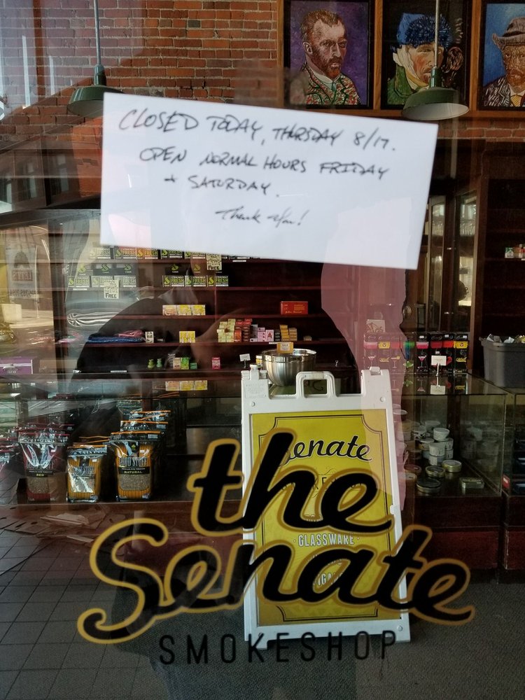 SENATE SMOKE SHOP CLOSED 37 Photos & 24 Reviews 215 W Holly
