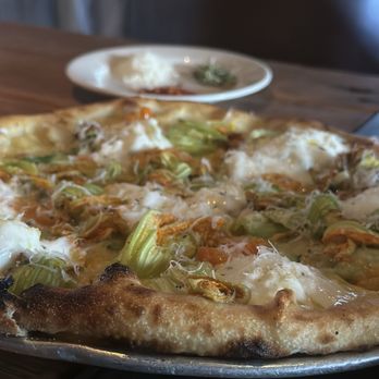 Gjelina - Squash blossom burrata and zucchini pizza - New American Near Me - Venice, California Gjelina - Squash blossom burrata and zucchini pizza - New American Near Me - Venice, California
