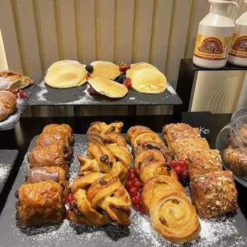 Palazzo Navona Hotel - Breakfast buffet - Hotels Near Me - Rome, RM Palazzo Navona Hotel - Breakfast buffet - Hotels Near Me - Rome, RM
